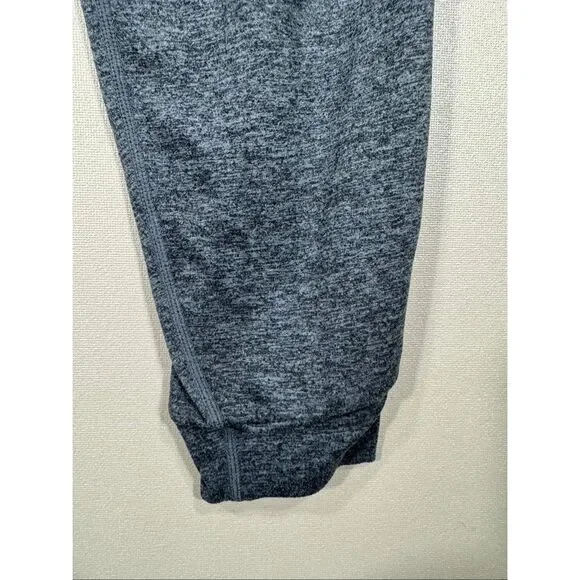 Vuori Crop Joggers *size tag missing - Picture 4 of 8